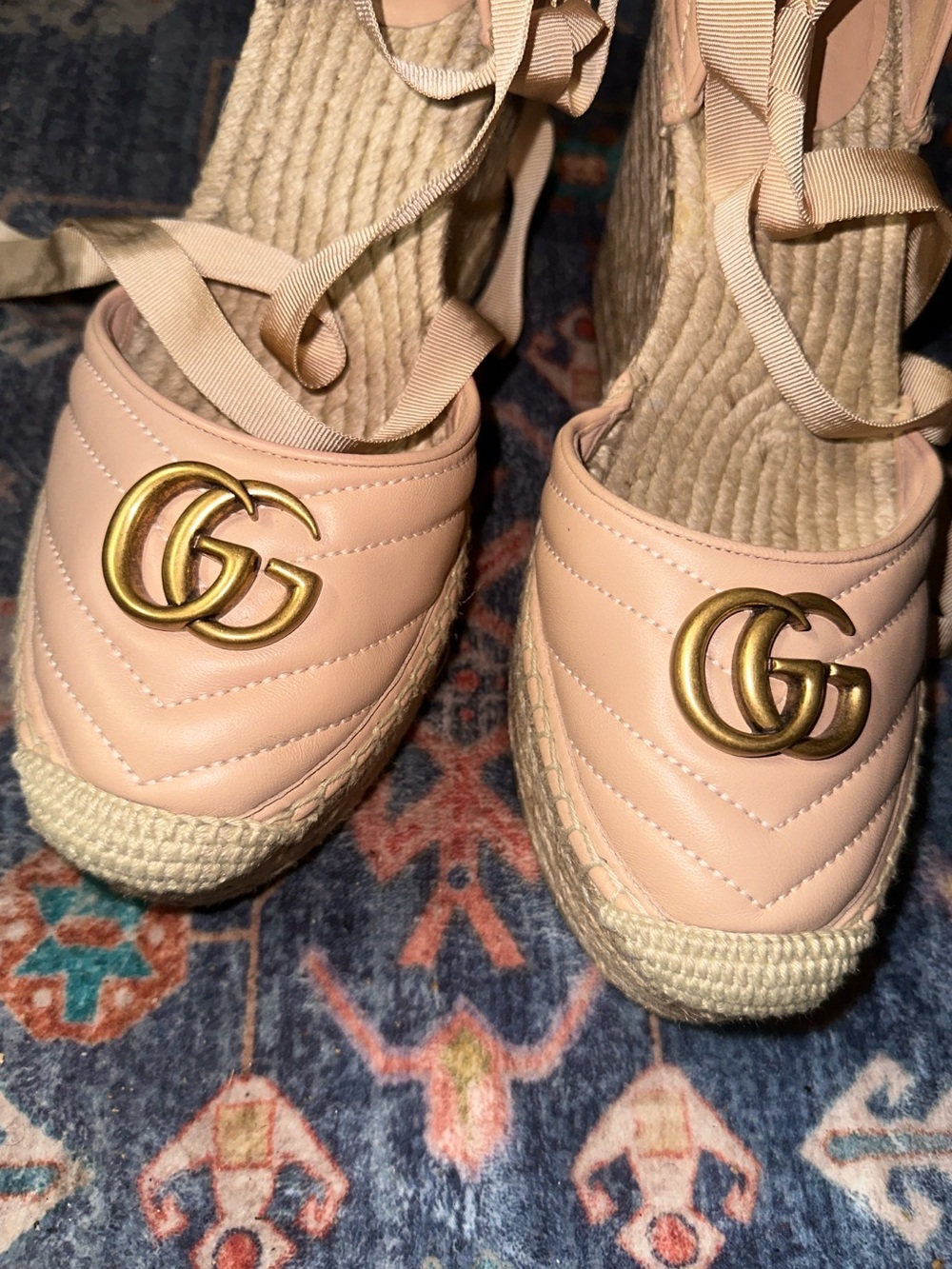 Authentic Gucci - Picture 8 of 14